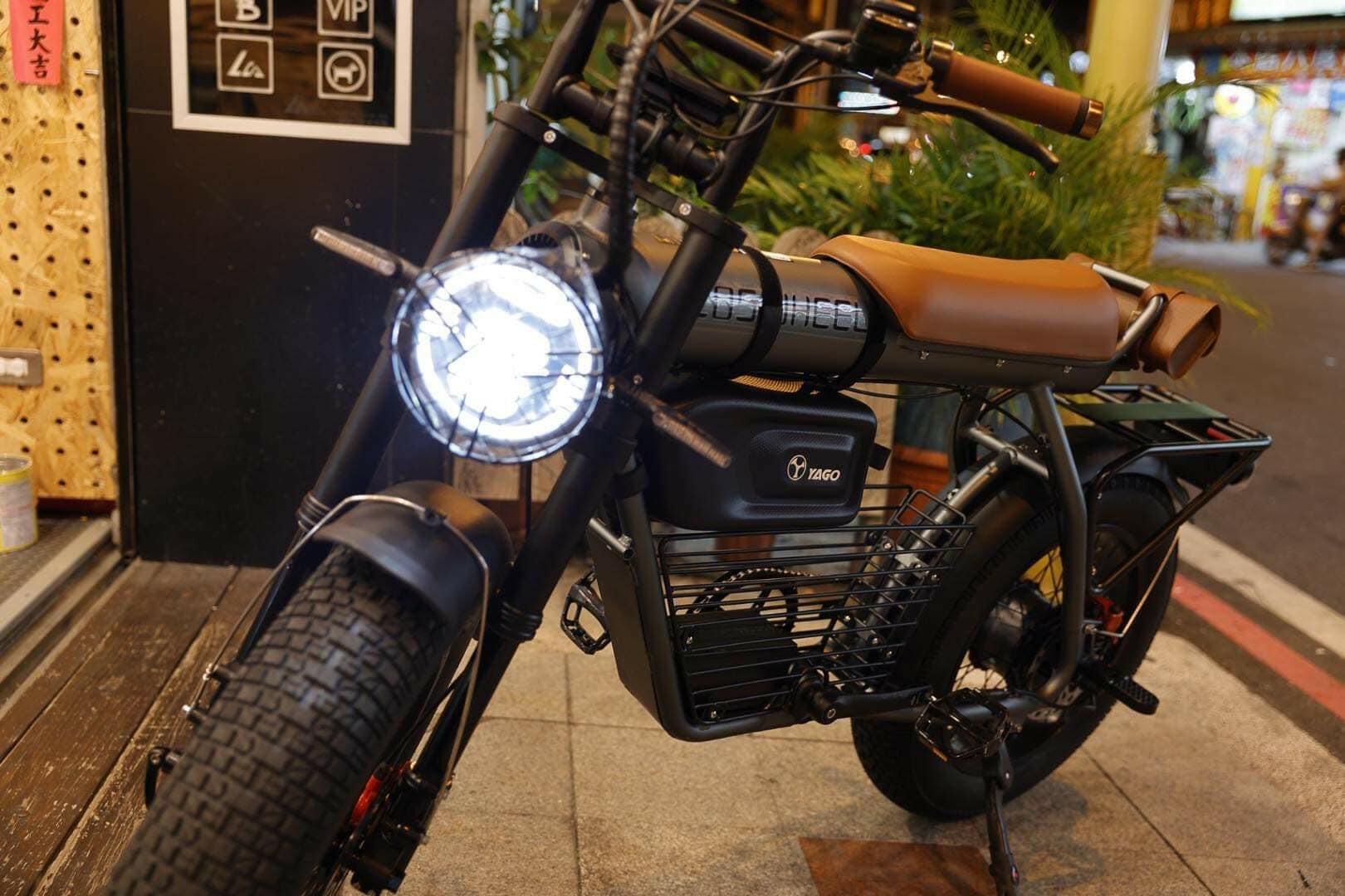 COSWHEEL CT20 Off Road Fat Tires 1000W Lithium Battery Fat Tire Powerful E - Bike - Evolvate Pro