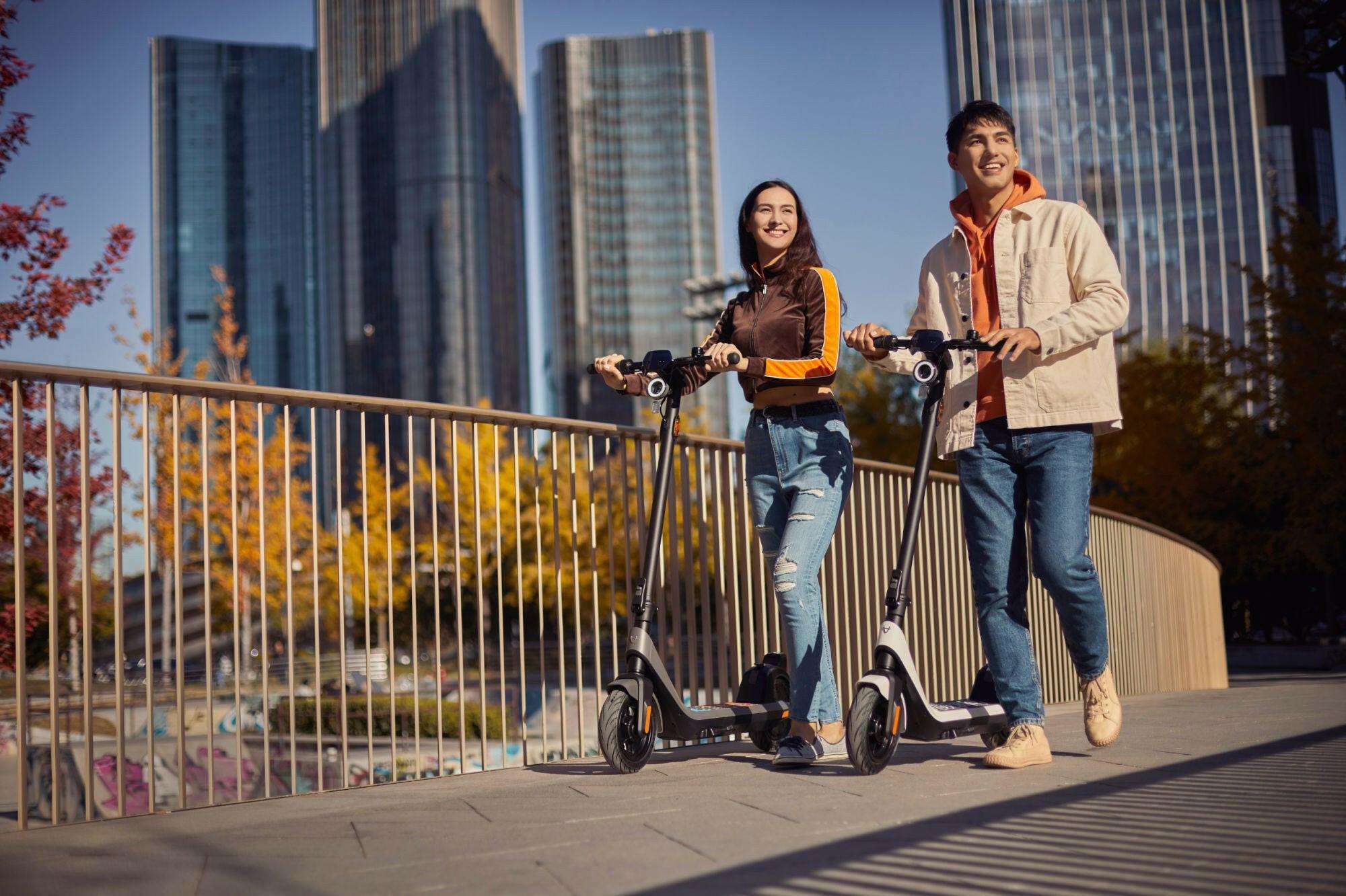 Electric Scooter KQi2 Pro - Evolvate Pro